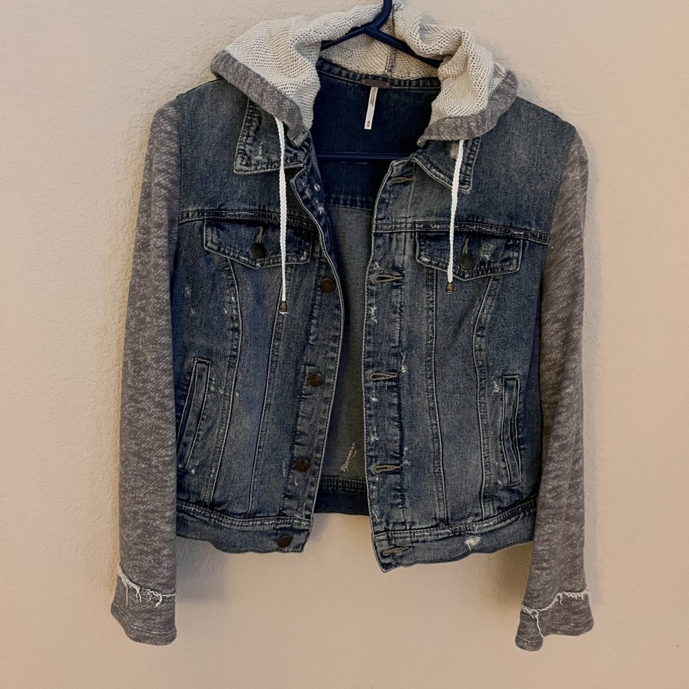 Free People (M) Blue Jean Jacket with Gray Sleeves